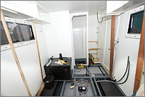 Anfänge des Wassersystem und Montage der Oberschränke