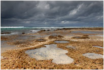 Regen oder Sonne - Strand beim "Lighthouse Camping", Mosambik