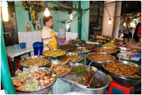 Garküchen gibt es an jeder Ecke in Bangkok / Thailand
