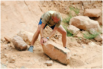 Straßenbauarbeiten im größeren Umfang sind auch hier erforderlich | Canyonlands NP. | Utah