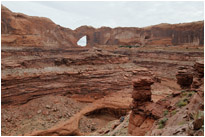 Mächtige Canyonlandschaft mit Blick auf Stevens Arch | Utah