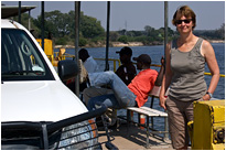 Entspannte Überfahrt unter afrikanischer Sonne  | Botswana - Sambia