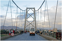 Frei Fahrt - die Brücke ist offen | Mosambik